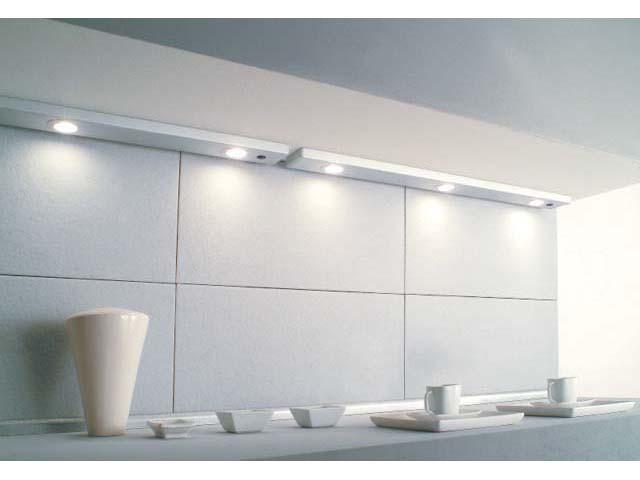 T_ HALOGÉN VILÁGÍTÁS LÁMPATEST ISY halogén 230V/12V, 1x20W, 300x81x23mm ALUMÍNIUM 0