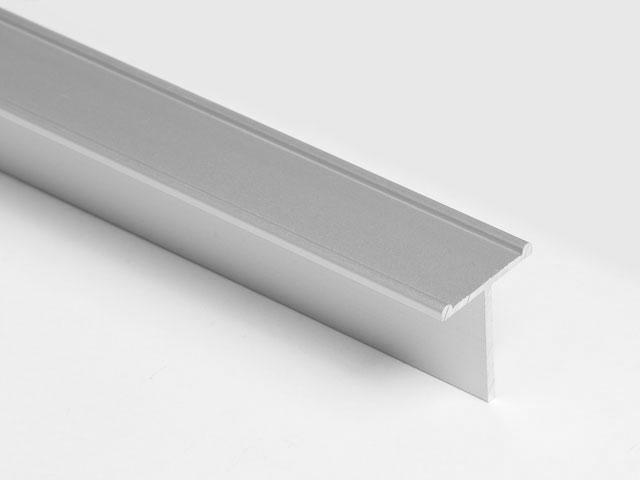 Megszűnt-TOLÓAJTÓ BÚTORLAPHOZ ELVÁLASZTÓ ´T´2 PROFIL 3 m ALUMÍNIUM 0