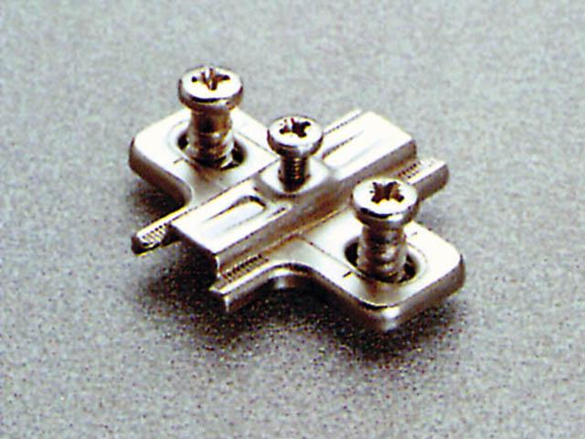 PÁNTALÁTÉT SALICE B2VGH29 CSAVARRAL NORMÁL, 2 mm NIKKEL 0