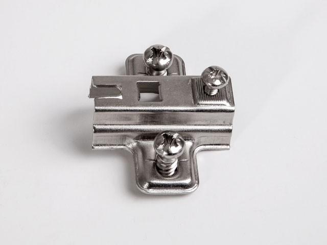 Megszűnt-PÁNTALÁTÉT FGV H=4 EUROCSAVARRAL NIKKEL 0