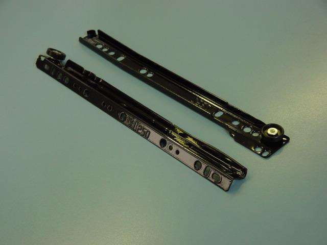 GÖRGŐS FIÓKCSÚSZÓ ART 4500 ÖNBEHÚZÓS 350 mm TEHERB: 25 kg FEKETE 0