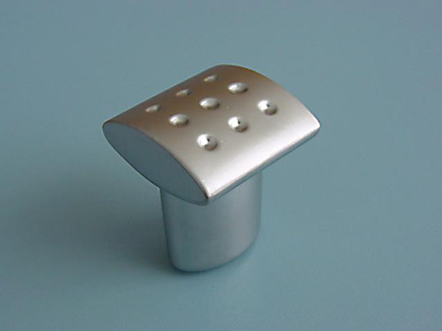 T_ BÚTORFOGANTYÚ 1314-20 GOMB MATT KRÓM 0