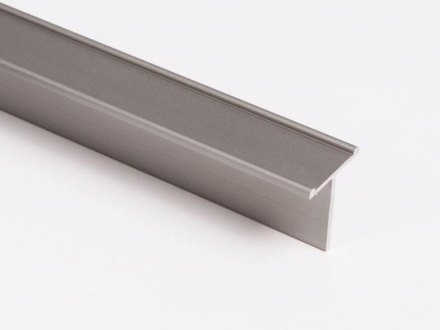 TOLÓAJTÓ BÚTORLAPHOZ ELVÁLASZTÓ ´T´ PROFIL 3 m PEZSGŐ 0