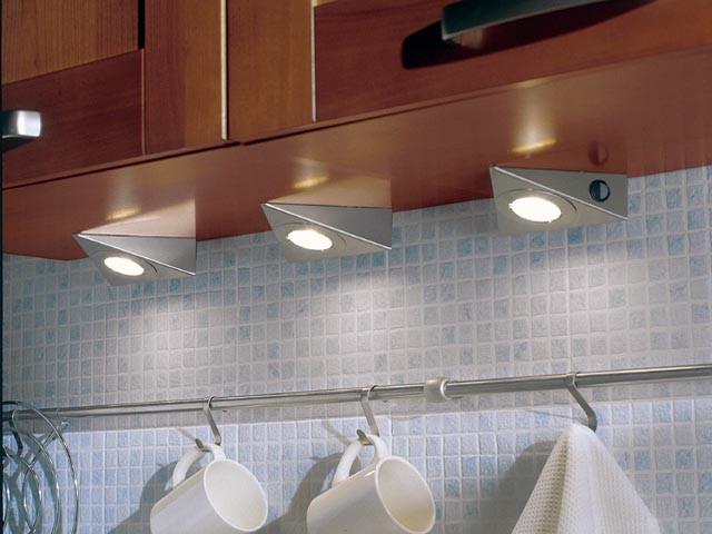 T_ HALOGÉN VILÁGÍTÁS PIRAMIDE SZETT 3x20W, 130x118x40mm ALUMÍNIUM 0