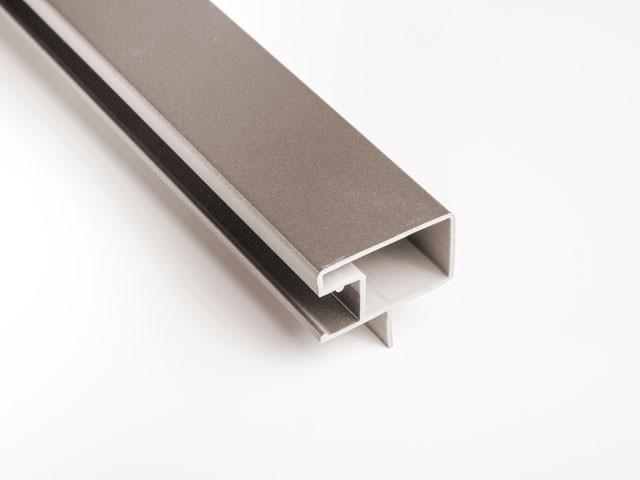 REDŐNY RENDSZER 7964 RÁCSAVAROZHATÓ FRONT SÍN 2,7m PEZSGŐ 0